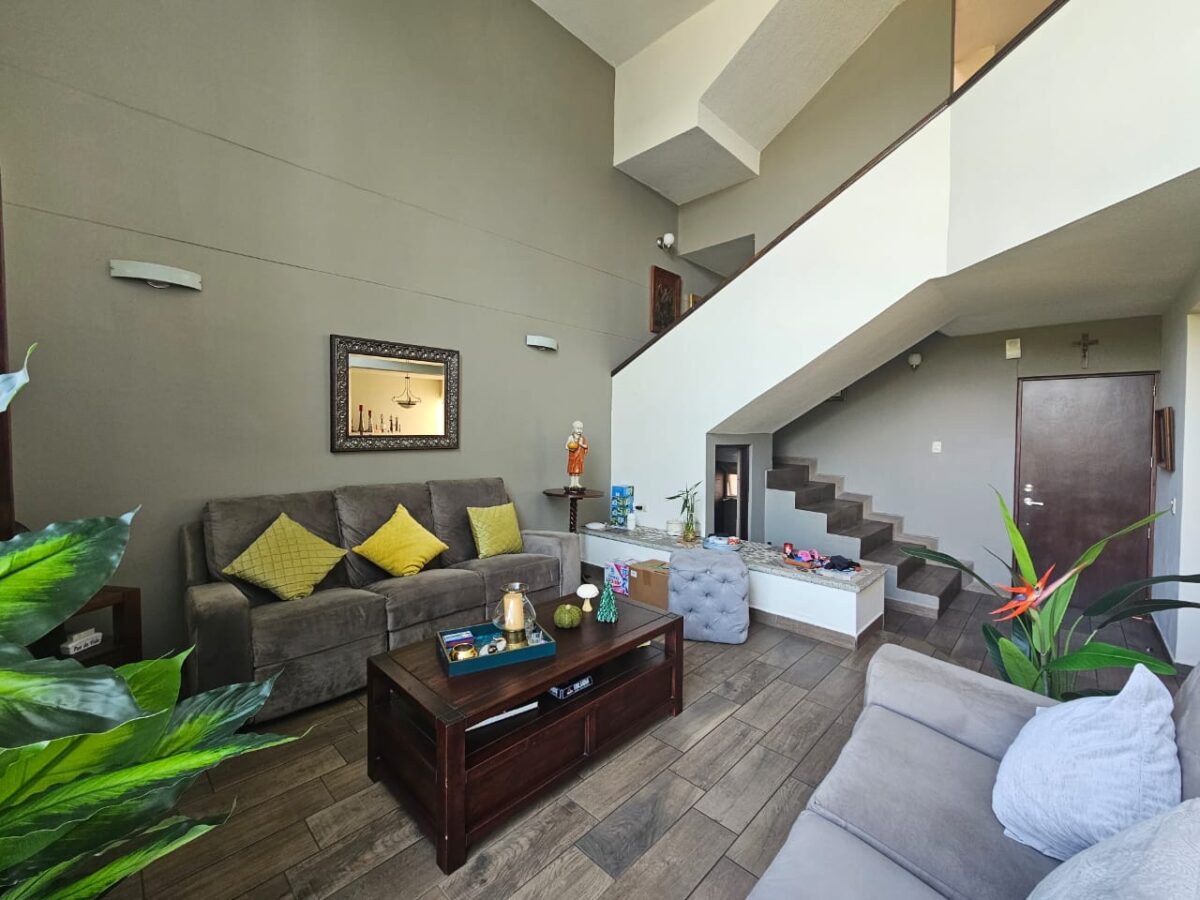Casa en Zona 16
