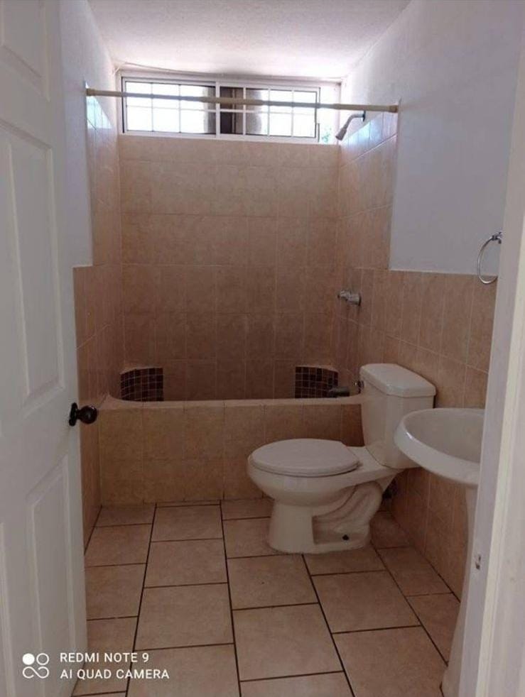 Casa en Residencial Las Cúpulas San Lucas Sacatepéquez - Miniatura 6