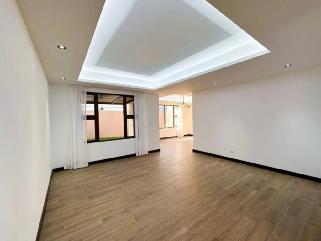 Casa en Lomas de San Isidro Zona 16 - Miniatura 6
