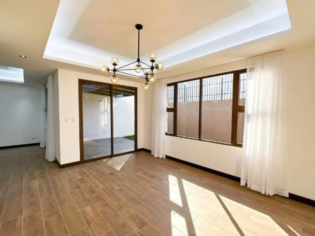 Casa en Lomas de San Isidro Zona 16 - Image 5