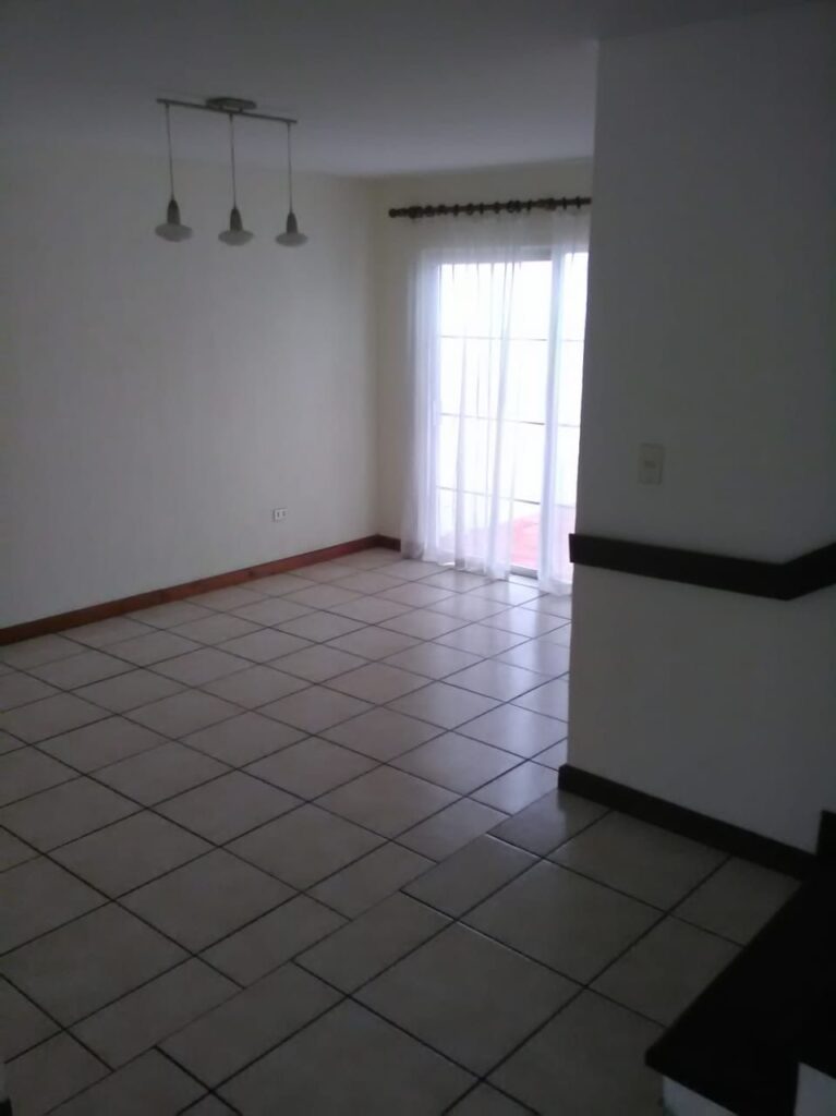Casa en San Cristóbal Sector A10 Condominio San Remo - Image 2