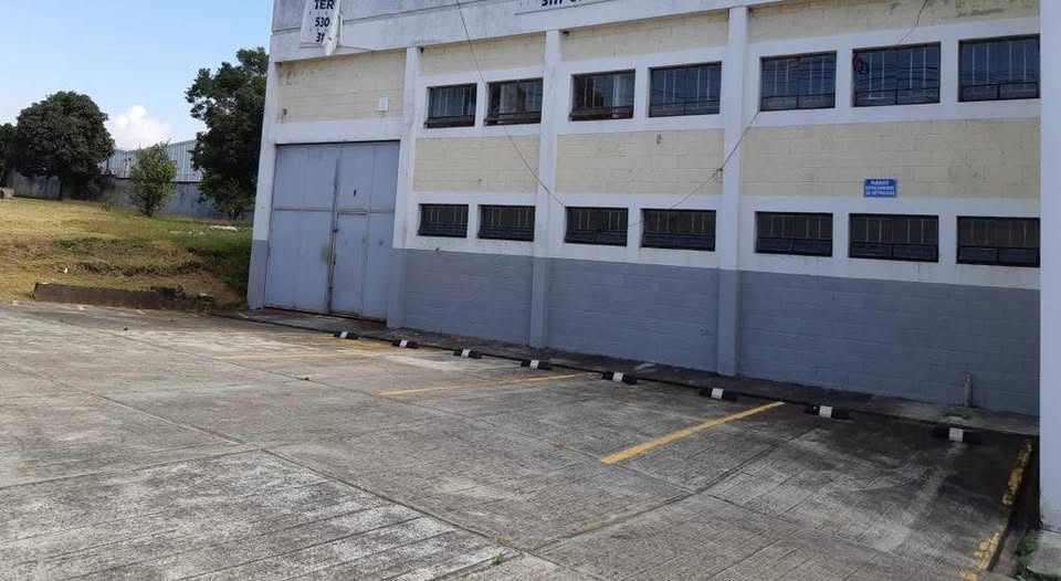 Bodega con oficinas en renta en Km. 26.5 CAES - Image 3
