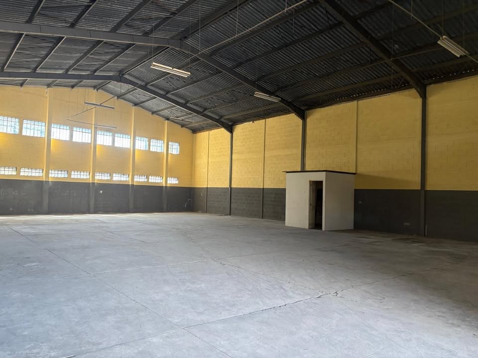 Bodega con oficinas en renta en Km. 26.5 CAES - Image 2
