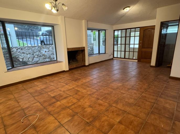 Casa en Zona 15 Condominio Lafayette San Lázaro