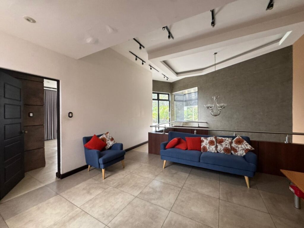 Casa en venta en Valle de Oro San Cristóbal - Image 3