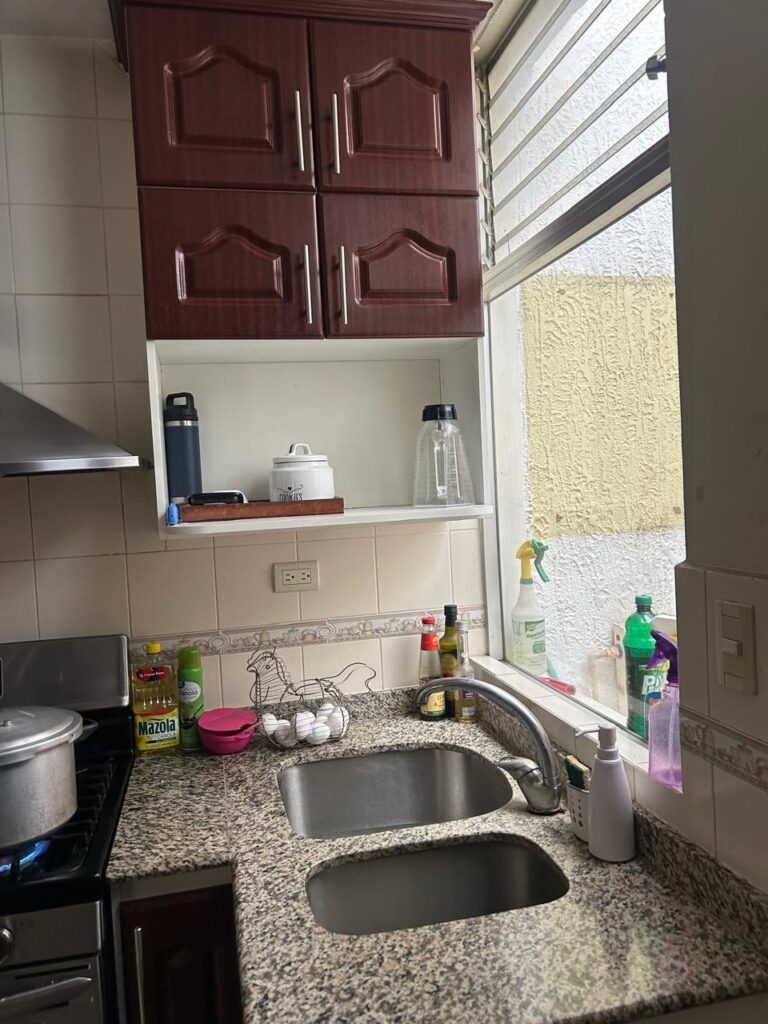 Casa en Condominio Altos del Encinal Zona 7 de Mixco - Image 4