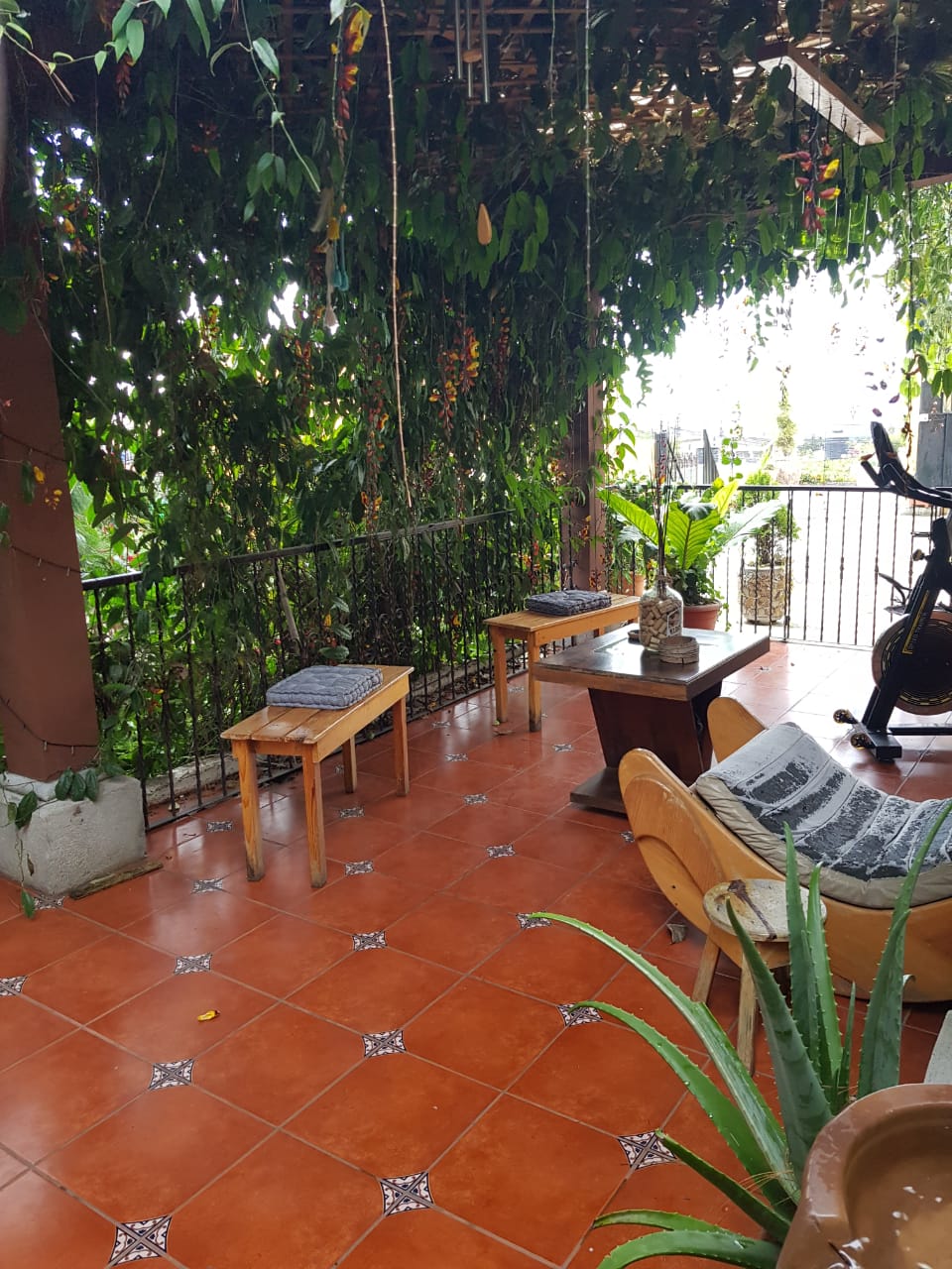 Casa en Lomas de Portugal Mixco