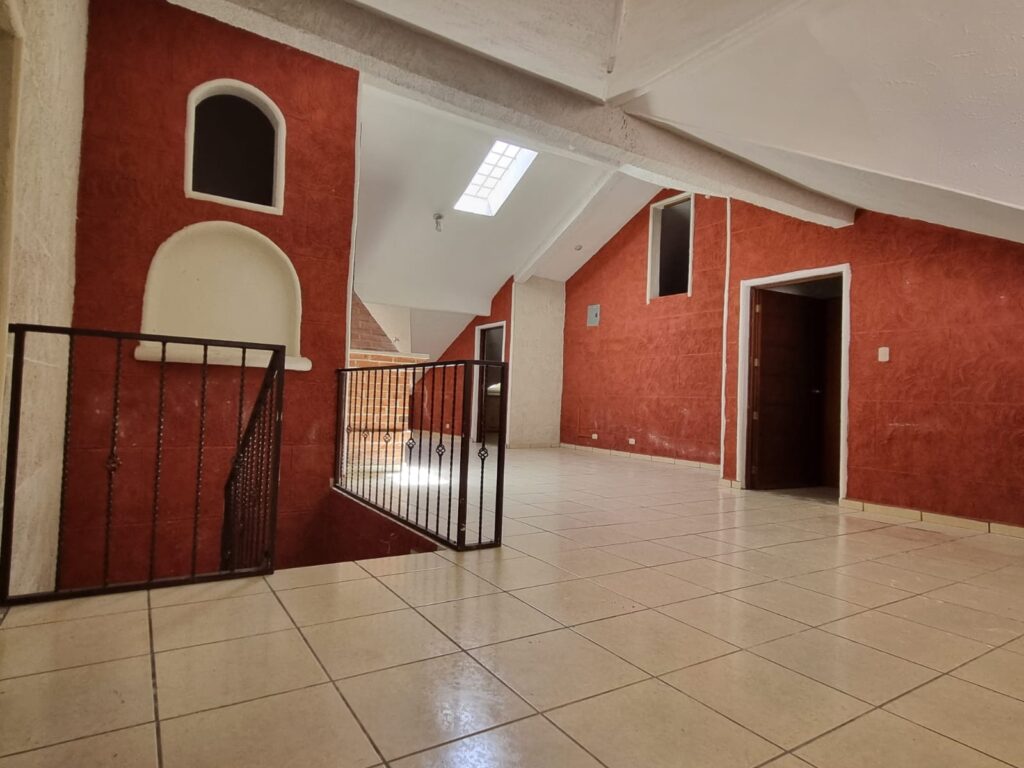 Casa en Labor de Castilla 1 San Lucas Sacatepéquez - Image 3