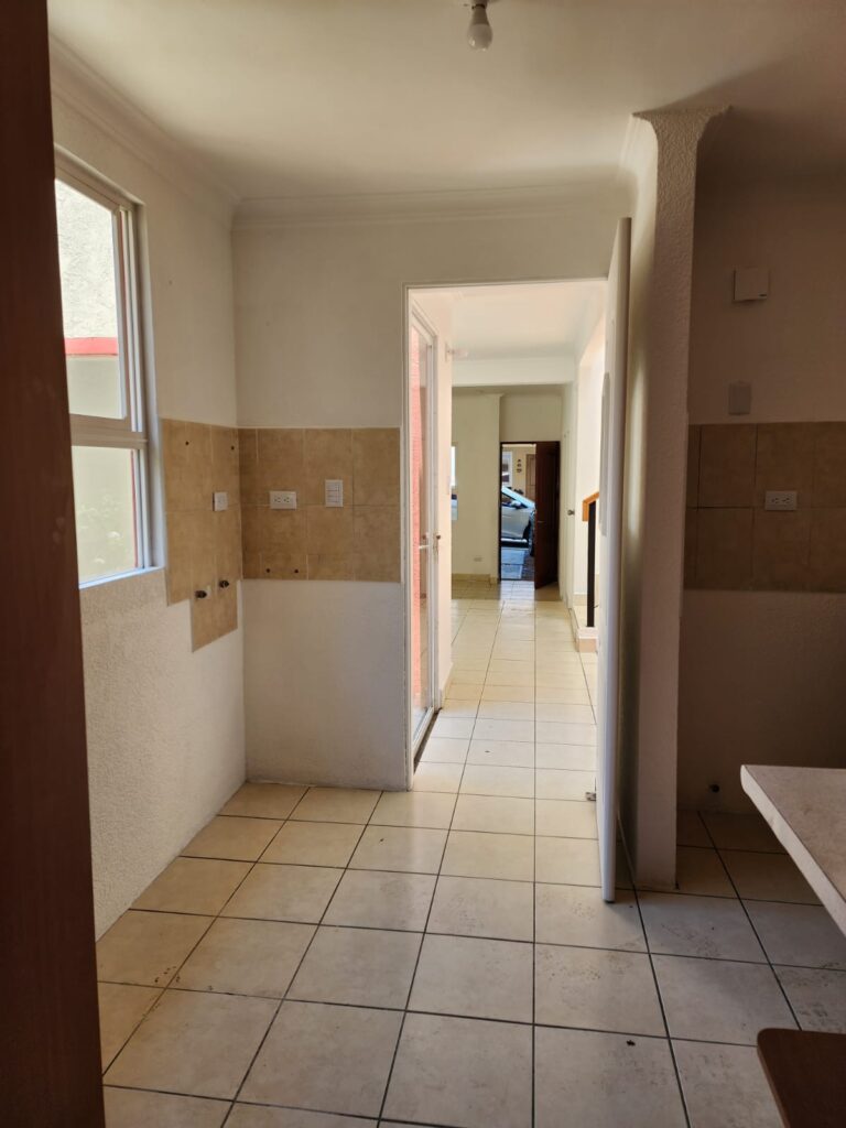 Casa en Condominio Mirador de San Cristóbal 2 - Image 2