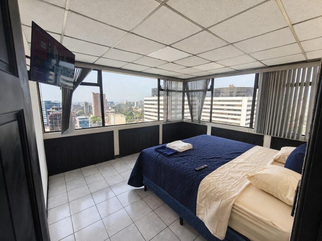 Apartamento en Zona 10 Reforma Montufar - Miniatura 6