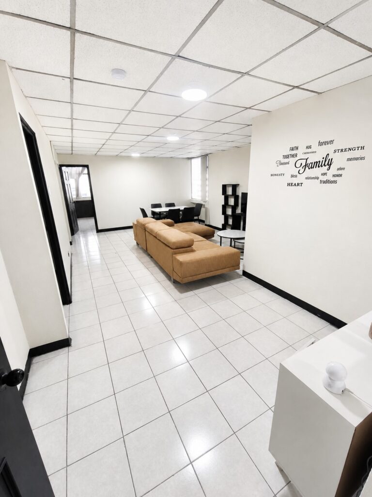 Apartamento en Zona 10 Reforma Montufar - Image 3