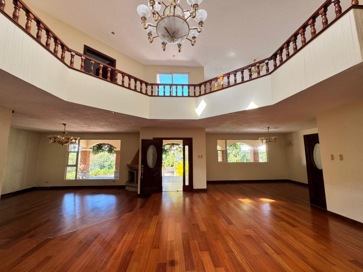 Casa en La Foresta Km. 20 Carretera a Fraijanes