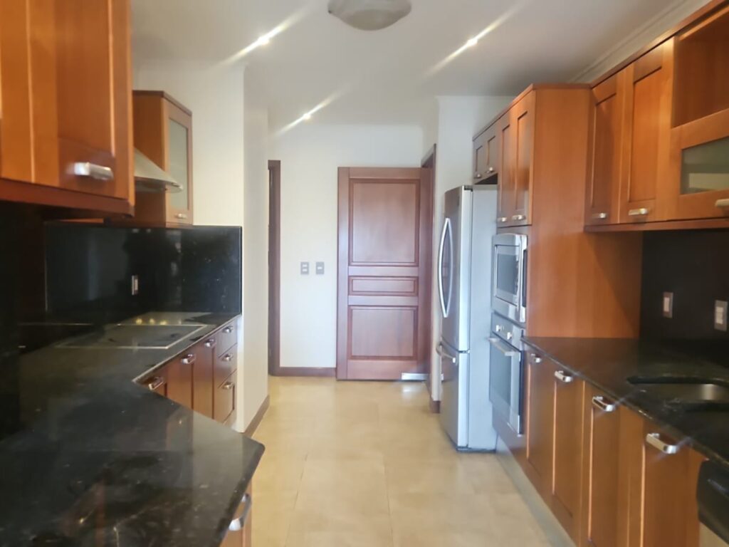 Apartamento en Zona 14 Edificio Tadeus - Miniatura 7