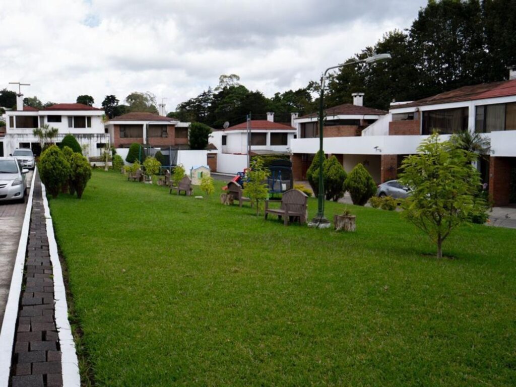Casa San Miguel 2 Km. 16.5 Santa Catarina Pinula - Image 3
