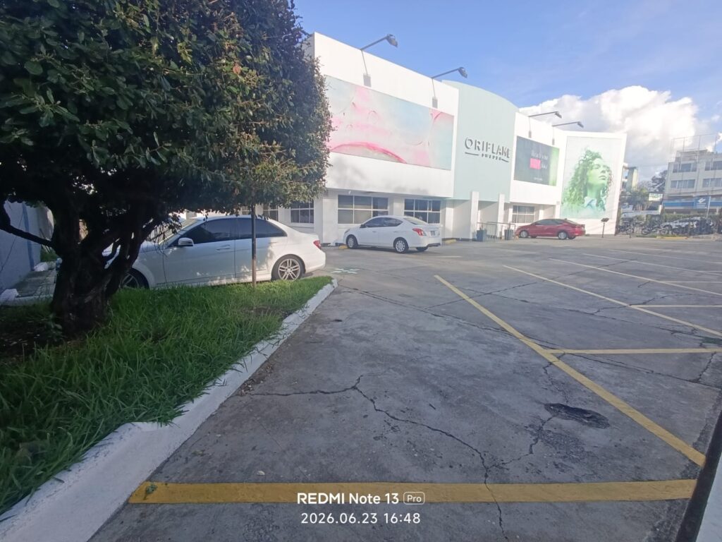 Casa comercial en alquiler en Zona 9 - Miniatura 6