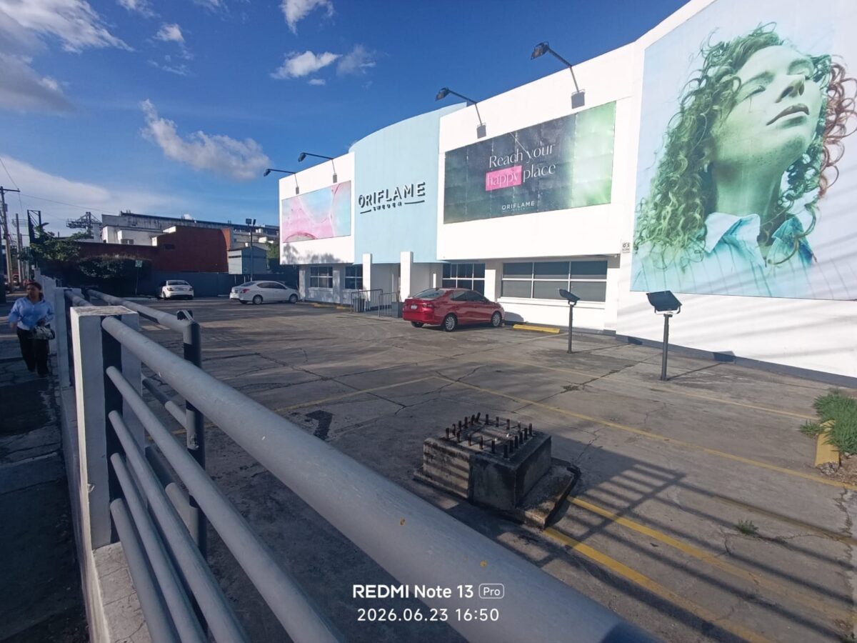 Casa comercial en alquiler en Zona 9