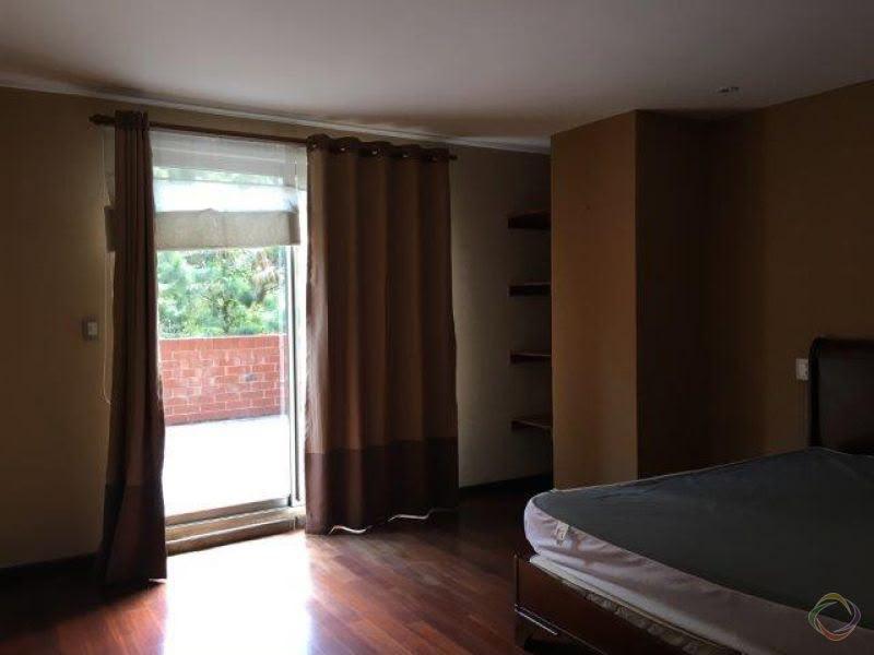 Apartamento en Edificio Santa Fe Zona 16 - Image 3