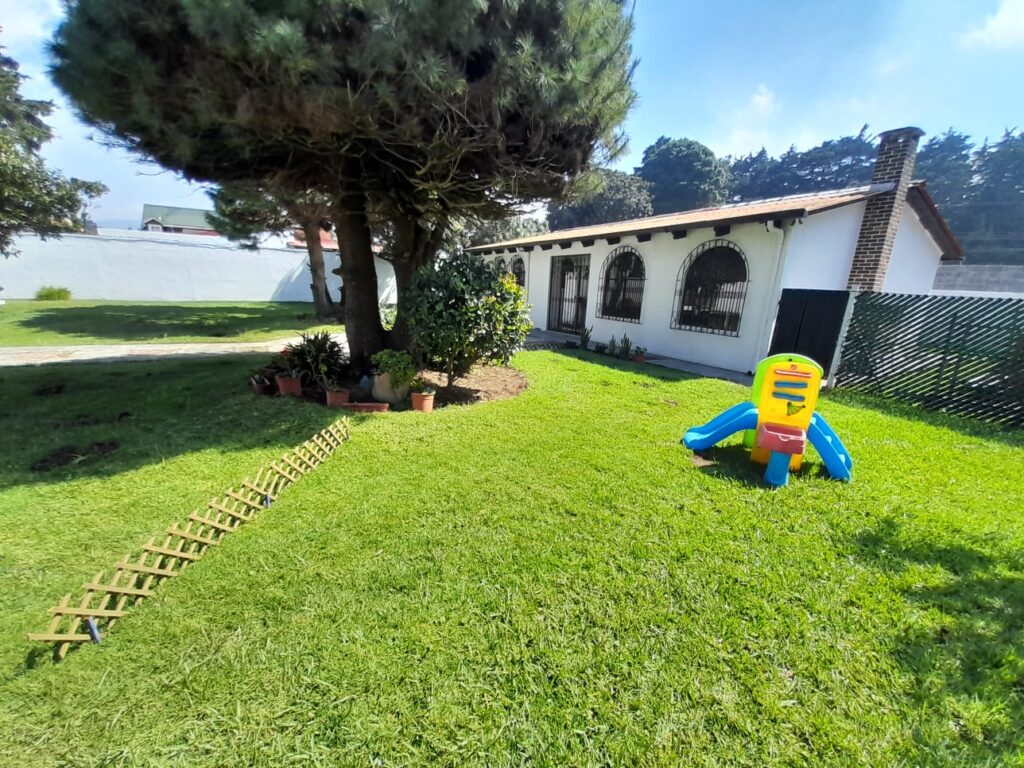 Casa comercial en renta en San Lucas Sacatepéquez - Miniatura 10