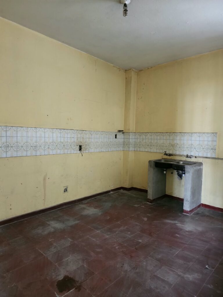 Casa en renta en Zona 1 ideal para comercio - Miniatura 6